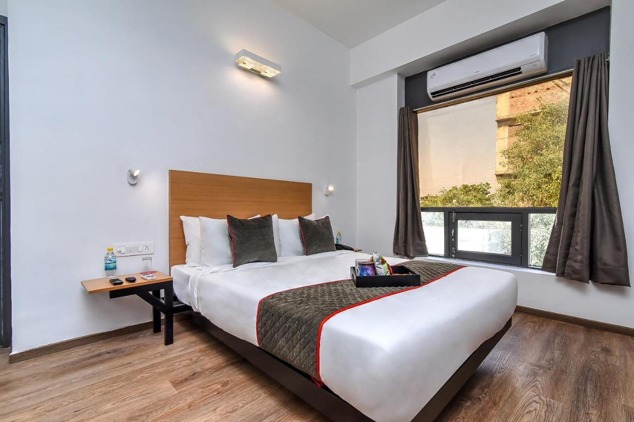 Oyo Townhouse 044 Sector 14 Gurugram 호텔 구르가온 외부 사진