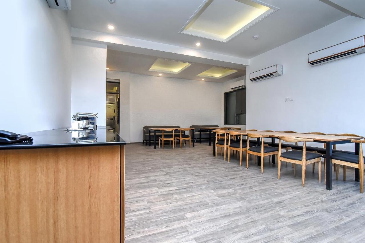 Oyo Townhouse 044 Sector 14 Gurugram 호텔 구르가온 외부 사진