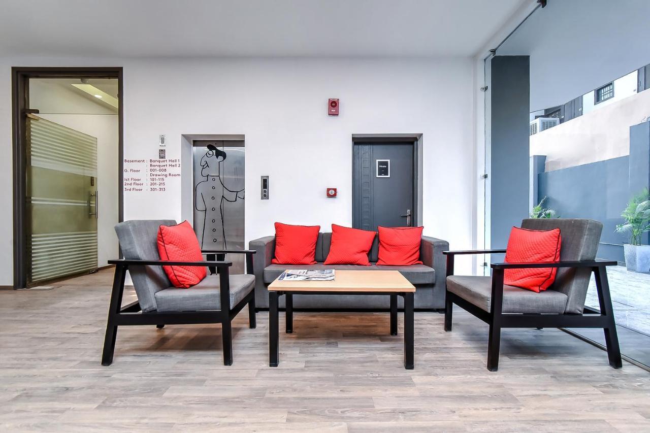 Oyo Townhouse 044 Sector 14 Gurugram 호텔 구르가온 외부 사진
