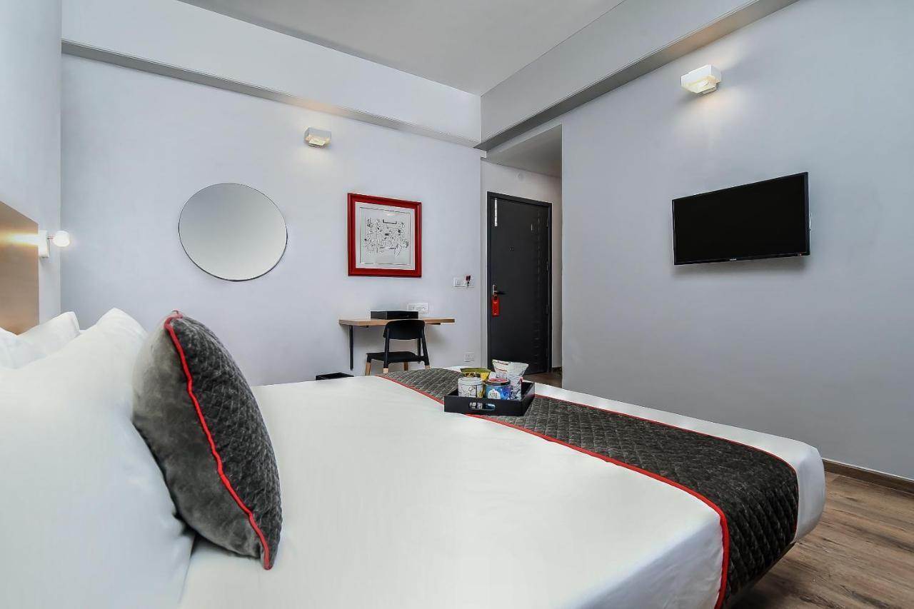 Oyo Townhouse 044 Sector 14 Gurugram 호텔 구르가온 외부 사진