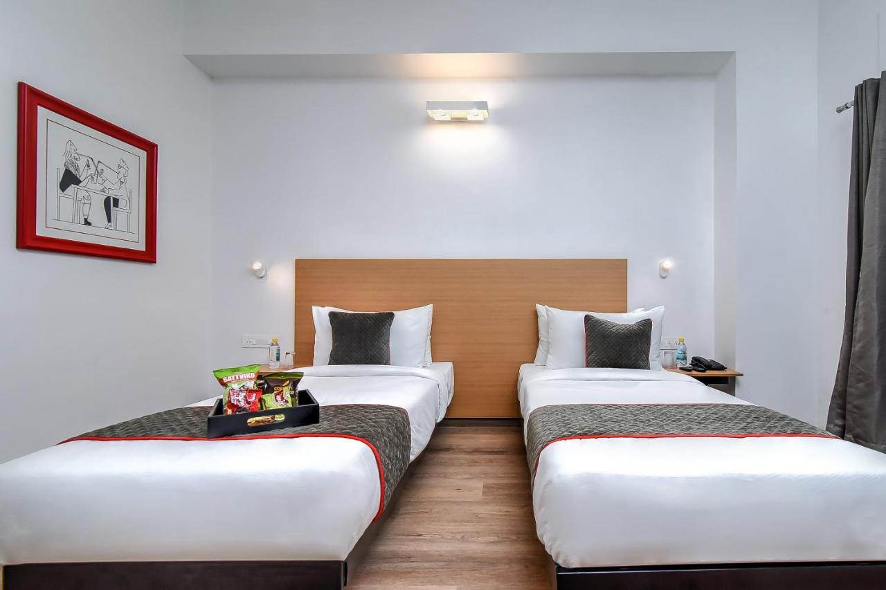 Oyo Townhouse 044 Sector 14 Gurugram 호텔 구르가온 외부 사진