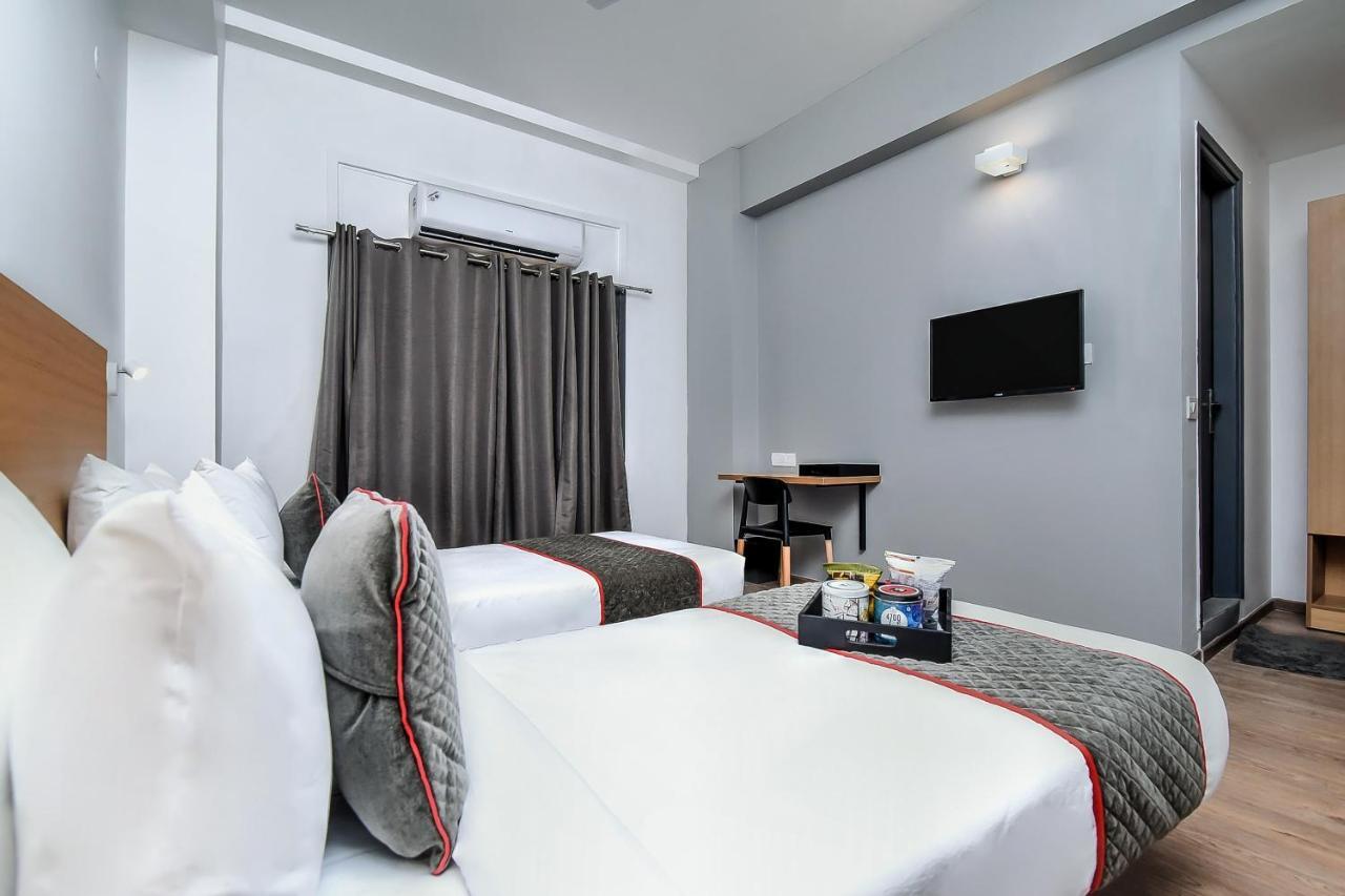 Oyo Townhouse 044 Sector 14 Gurugram 호텔 구르가온 외부 사진
