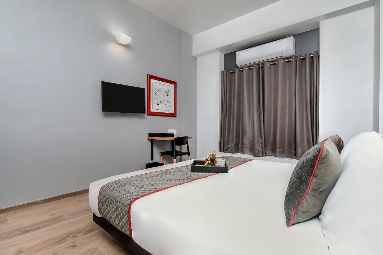 Oyo Townhouse 044 Sector 14 Gurugram 호텔 구르가온 외부 사진