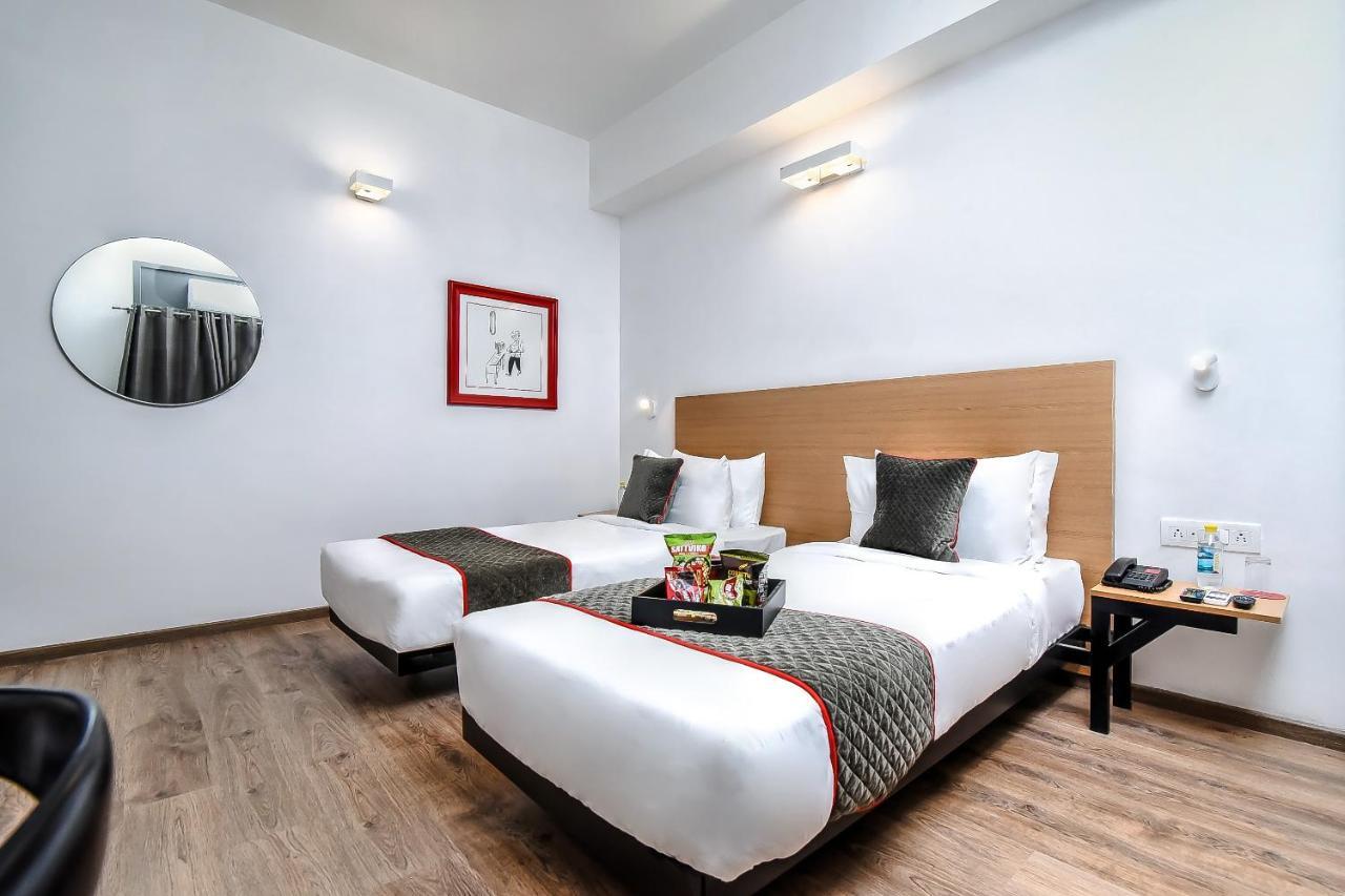 Oyo Townhouse 044 Sector 14 Gurugram 호텔 구르가온 외부 사진
