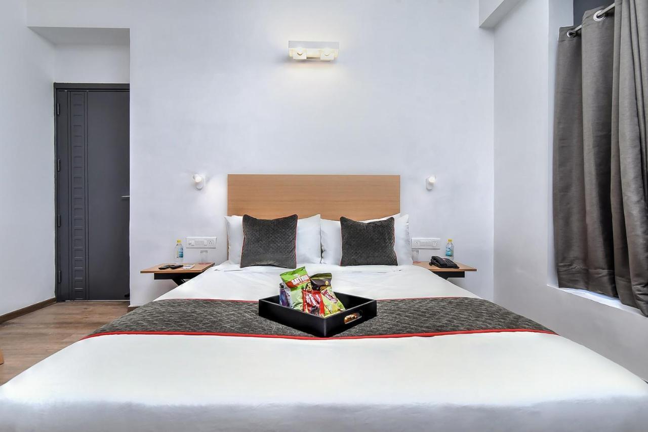 Oyo Townhouse 044 Sector 14 Gurugram 호텔 구르가온 외부 사진